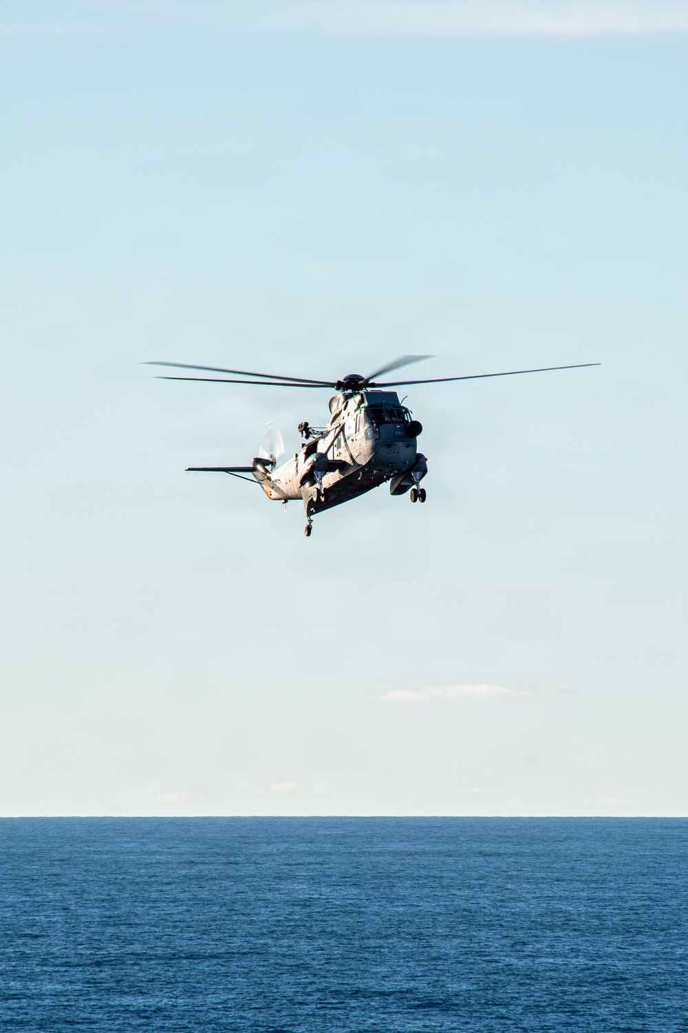 Argentine Service Members Embark Nimitz for SME Exchange