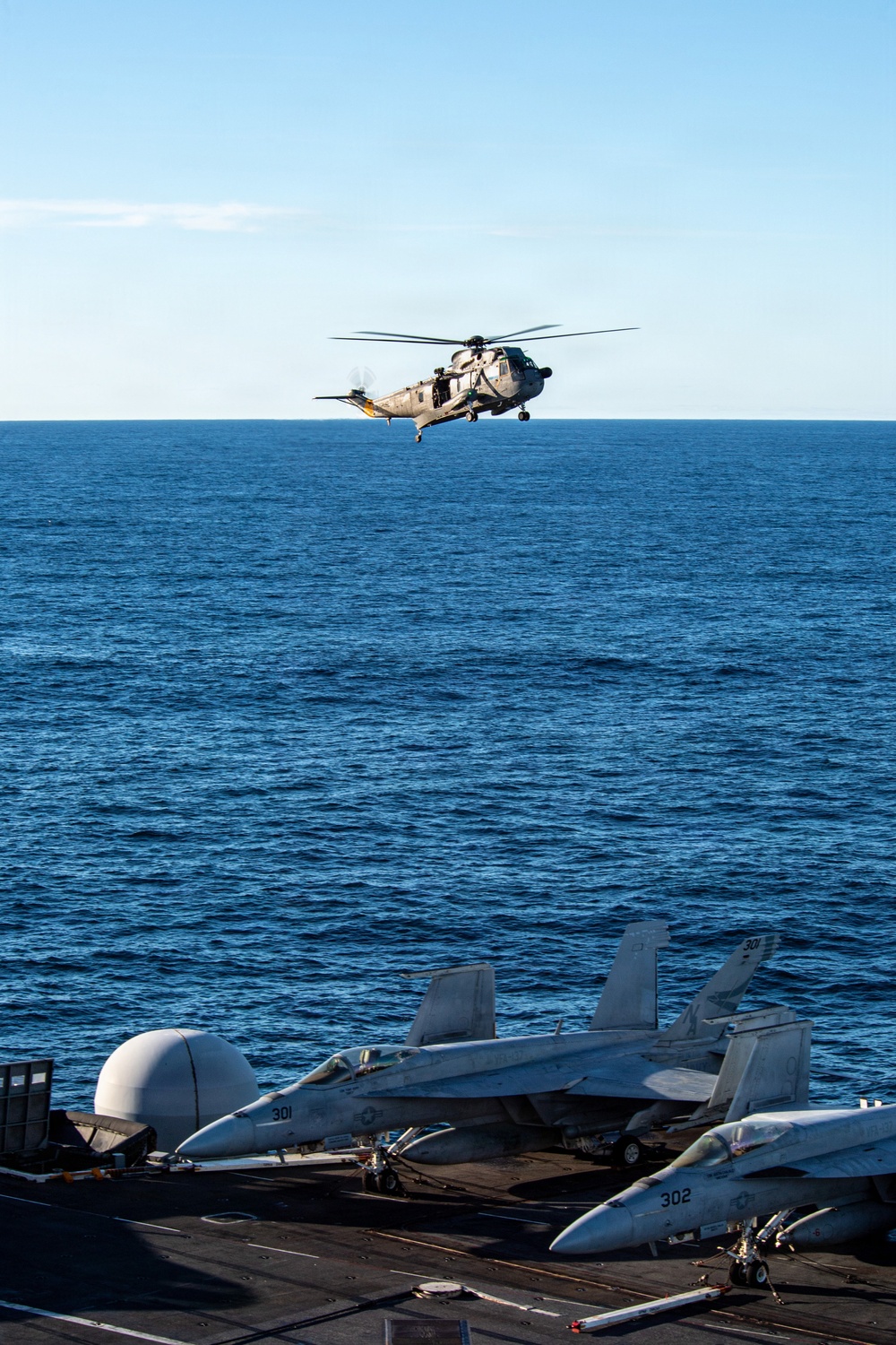 Argentine Service Members Embark Nimitz for SME Exchange