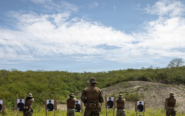 22nd MEU (SOC) | Pistol Marksmanship with Ecuadorian Marine
