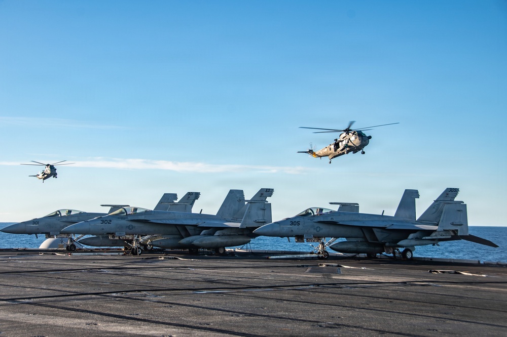 Argentine Service Members Embark Nimitz for SME Exchange