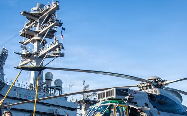 Argentine Service Members Embark Nimitz for SME Exchange