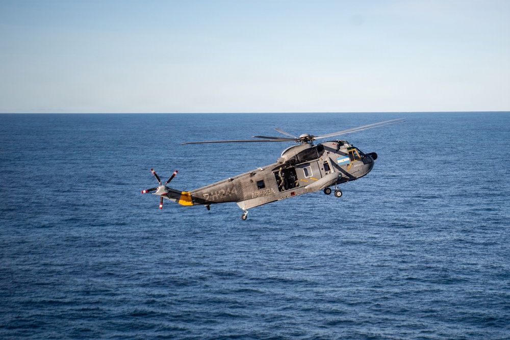 Argentine Service Members Embark Nimitz for SME Exchange