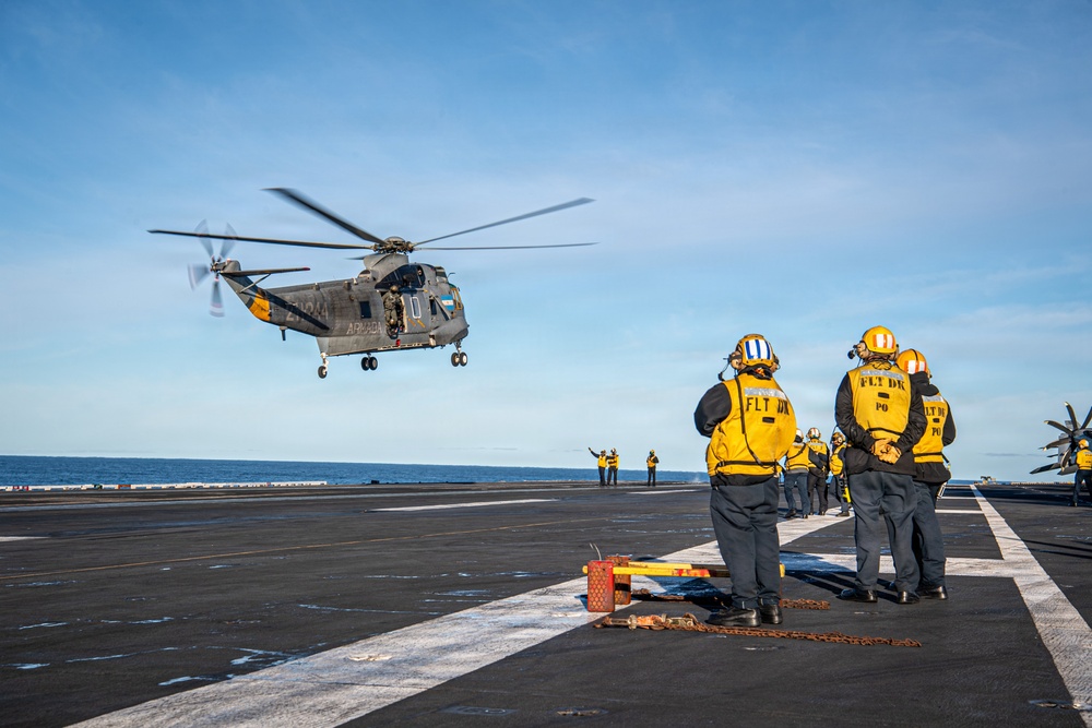 Argentine Service Members Embark Nimitz for SME Exchange