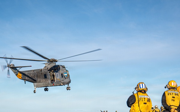 Argentine Service Members Embark Nimitz for SME Exchange