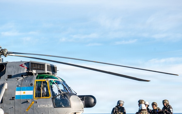 Argentine Service Members Embark Nimitz for SME Exchange