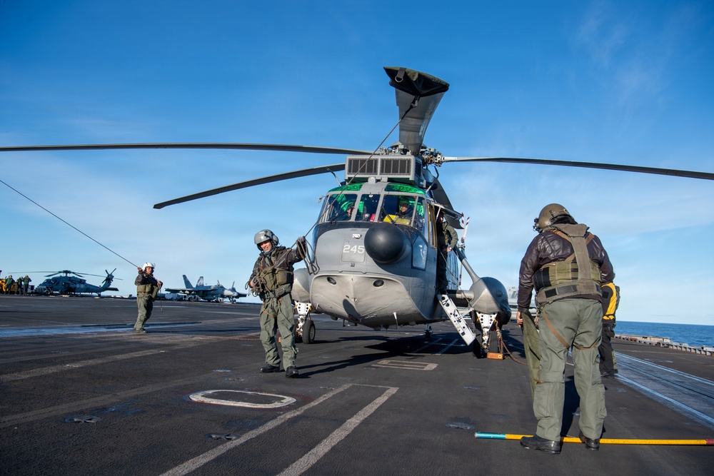 Argentine Service Members Embark Nimitz for SME Exchange