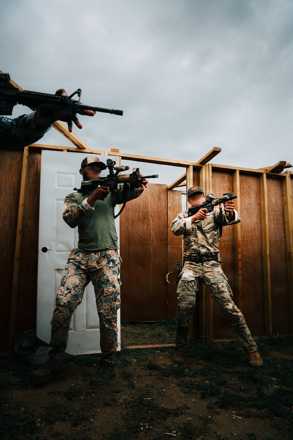 U.S. Army Green Berets train alongside Jamaican Special Operations Forces