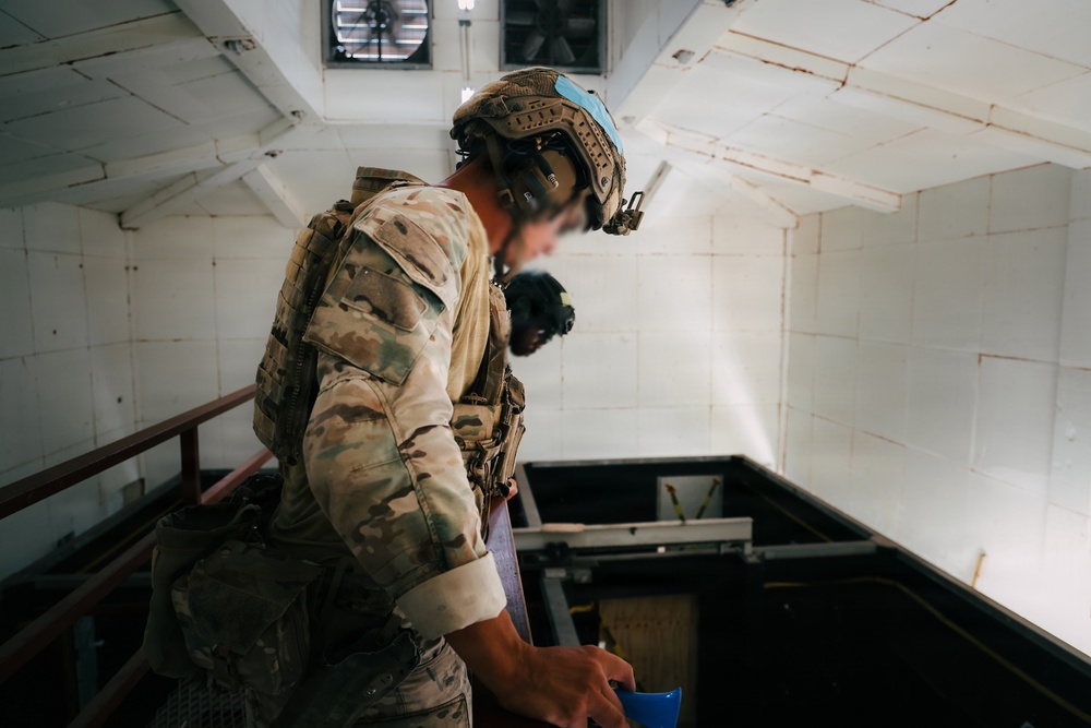 U.S. Army Green Berets train alongside Jamaican Special Operations Forces