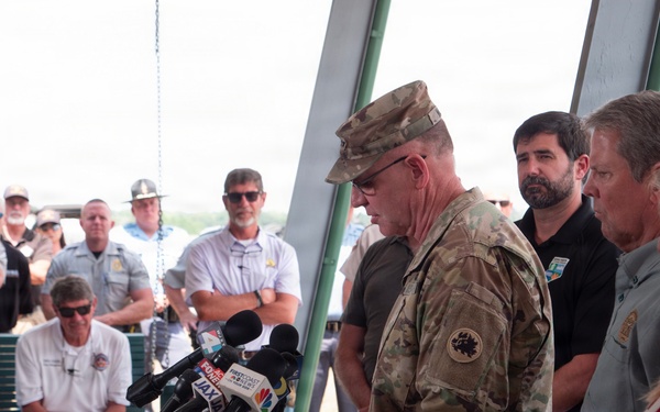 Adjutant General of Georgia visit during wilfires