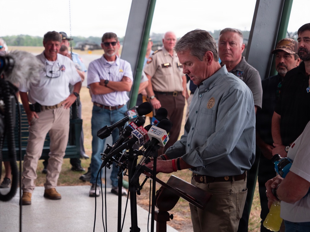 Adjutant General of Georgia visit during wilfires