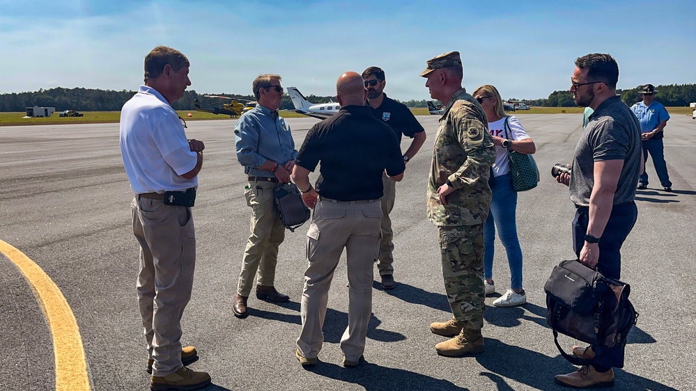 Adjutant General of Georgia visit during wilfires