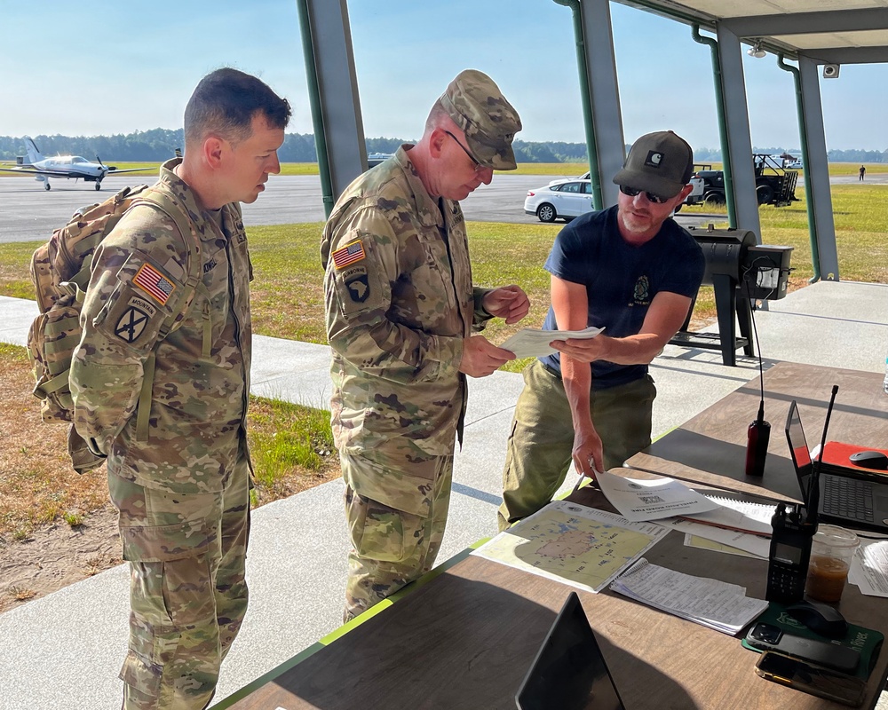 Adjutant General of Georgia visit during wilfires