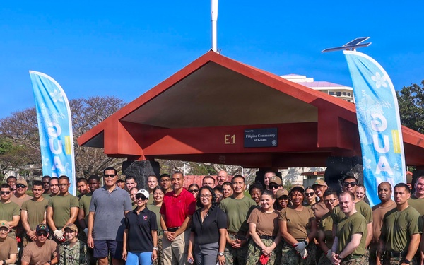 Boxer Amphibious Ready Group, 11th MEU Conduct Beach Cleanup