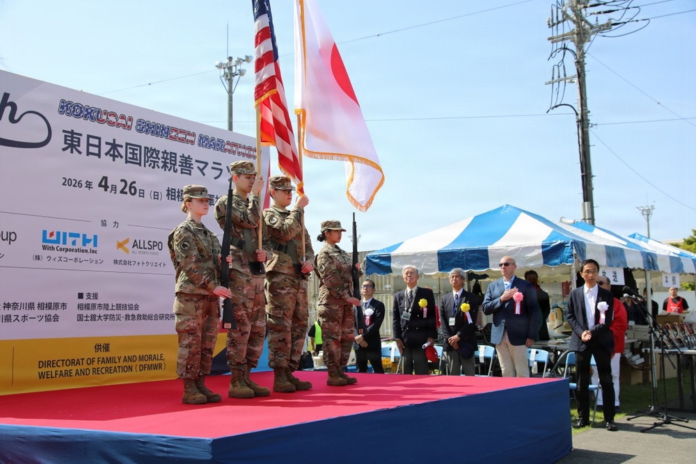 8,000 gather for friendship marathon and Hawaiian festival