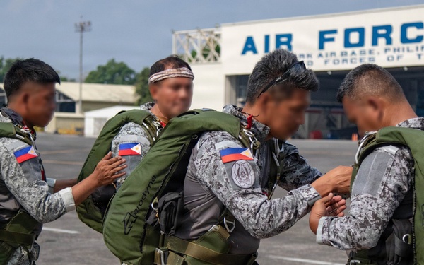 Balikatan 26: U.S., Philippine special operations forces execute friendship jumps