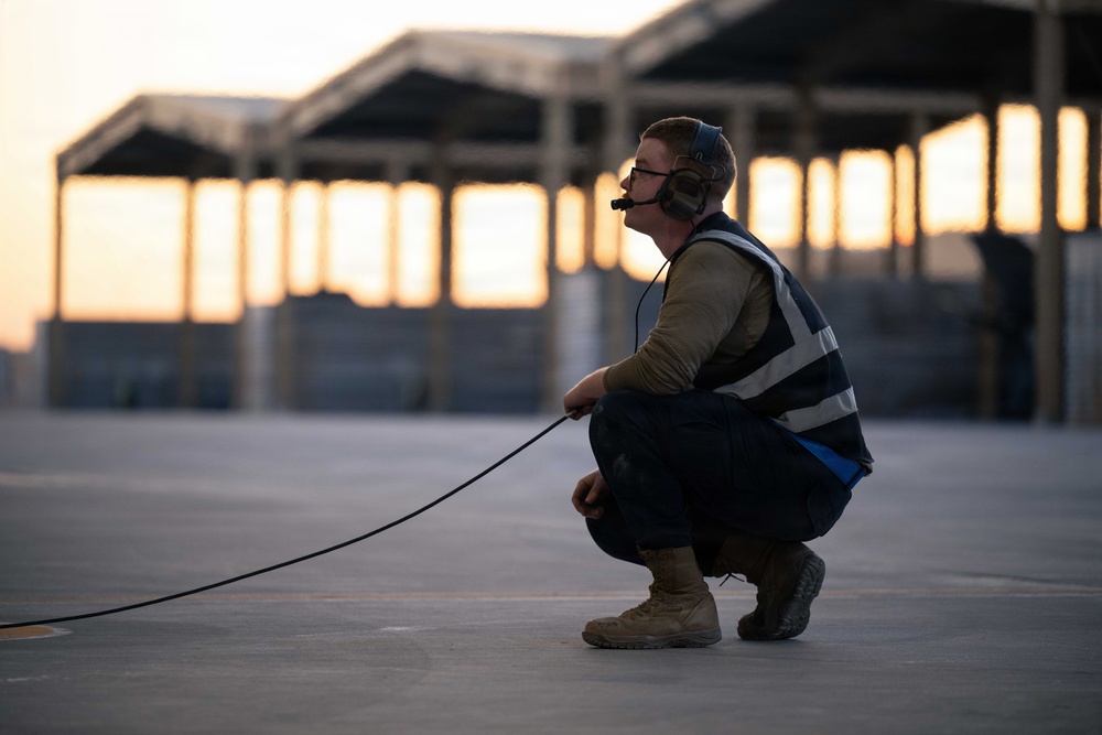 480th MGFE launches F-16 Fighting Falcons