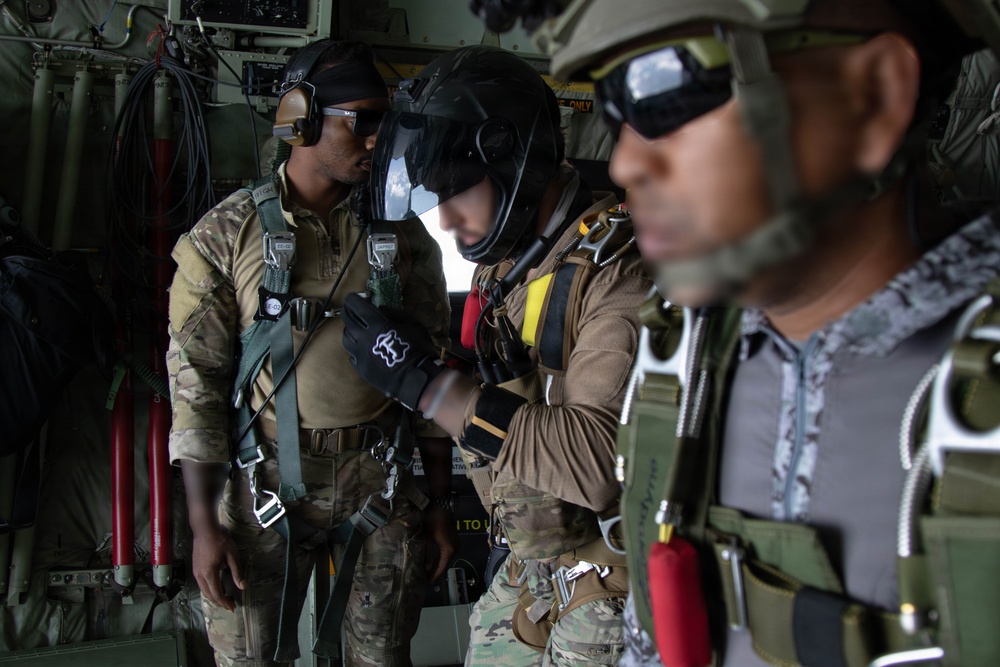 Balikatan 26: U.S., Philippine special operations forces execute friendship jumps