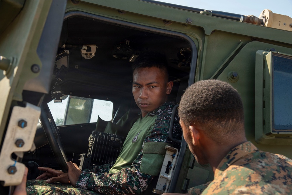 Balikatan 2026: 3rd MLR Marines, 1MDTF Soldiers unload NMESIS, HIMARS on Calayan