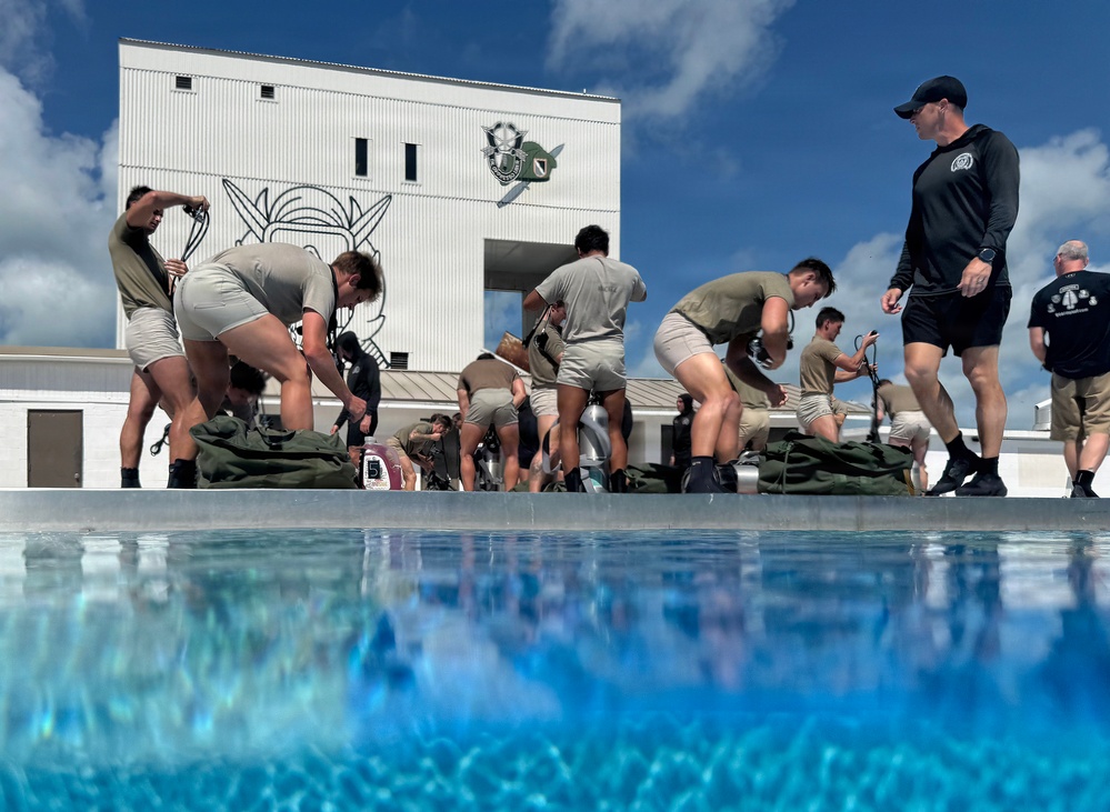 Combat Diver Qaulification Course Students Training