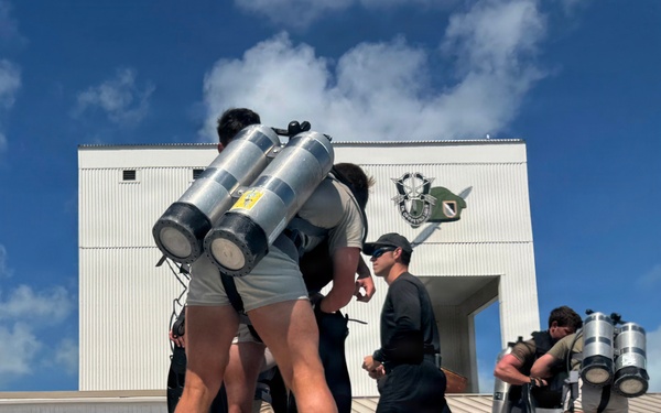 Combat Diver Qaulification Course Students Training