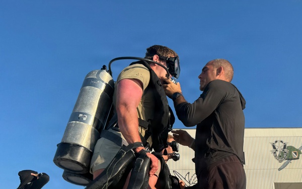 Combat Diver Qaulification Course Students Training