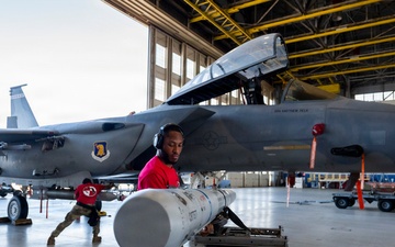 Q1 weapons load