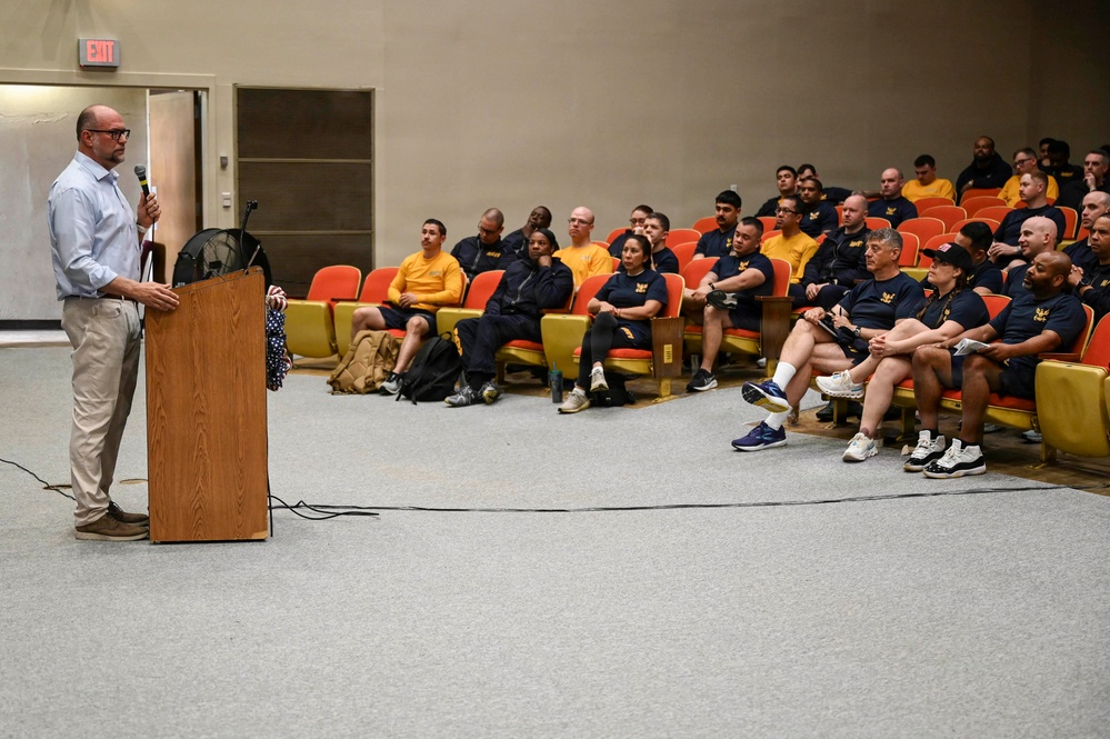 Navy Recruiting Command hosts a Resiliency Day