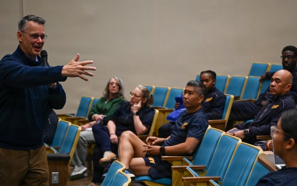 Navy Recruiting Command hosts a Resiliency Day