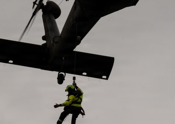 Pa. Helicopter Aquatic Rescue Team conducts water training at Memorial Lake