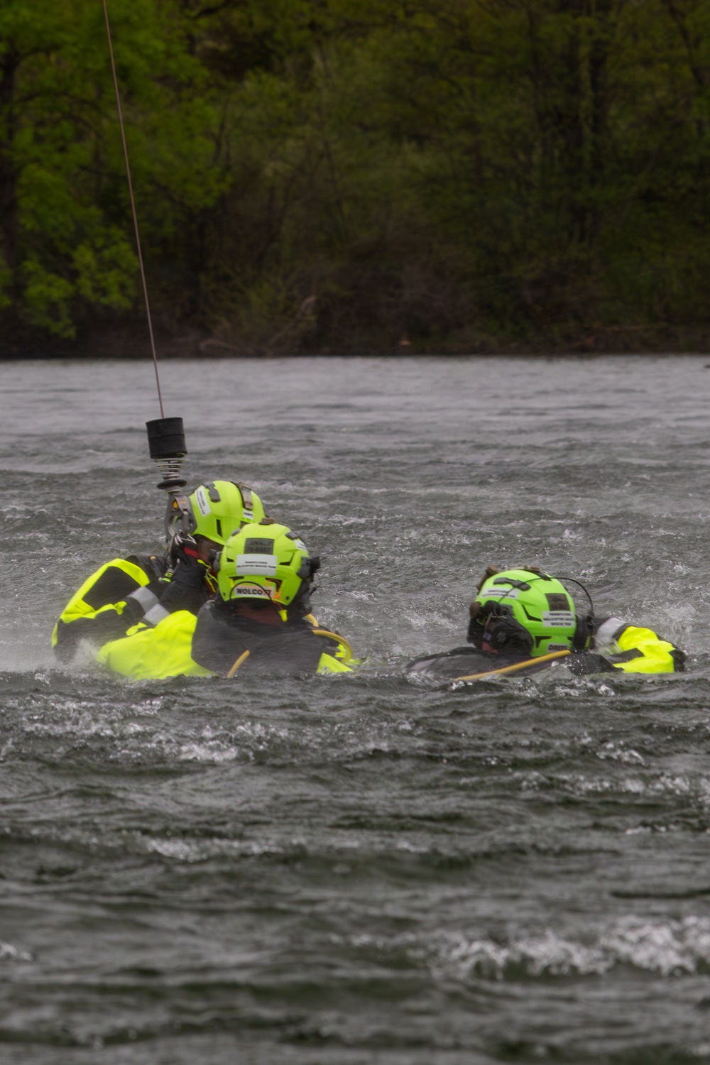 Pa. Helicopter Aquatic Rescue Team conducts water training at Memorial Lake