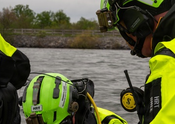 Pa. Helicopter Aquatic Rescue Team conducts water training at Memorial Lake