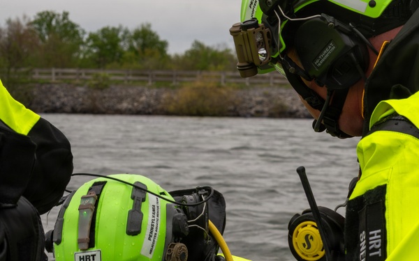 Pa. Helicopter Aquatic Rescue Team conducts water training at Memorial Lake