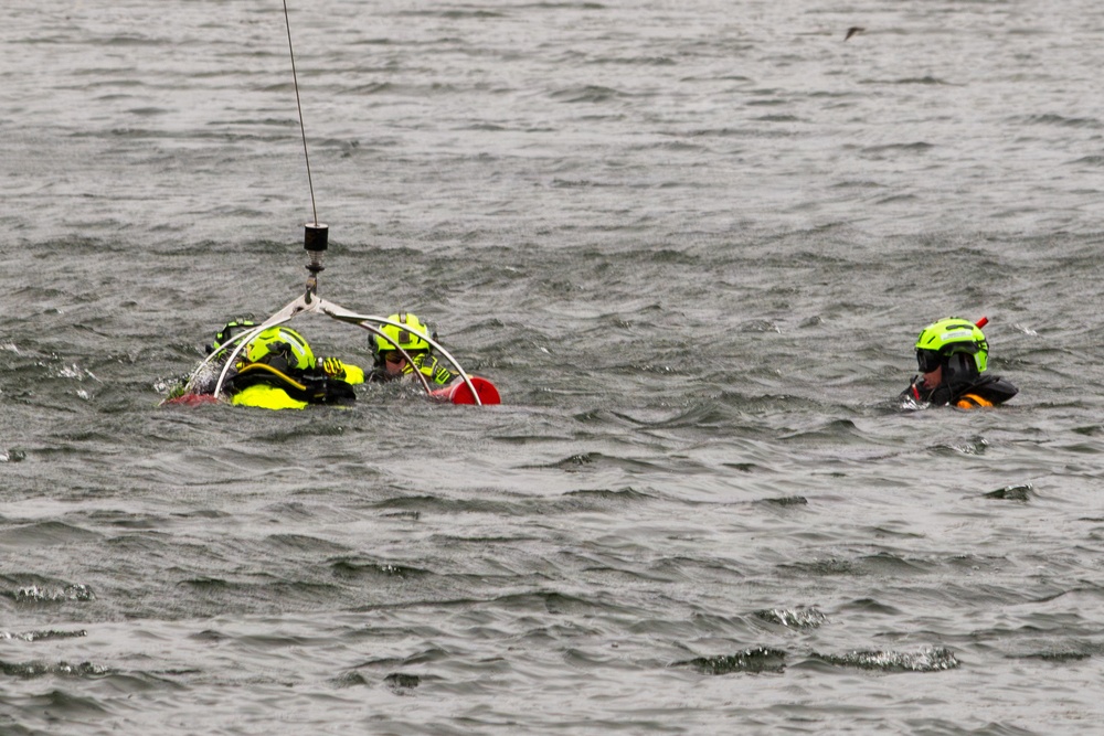 Pa. Helicopter Aquatic Rescue Team conducts water training at Memorial Lake