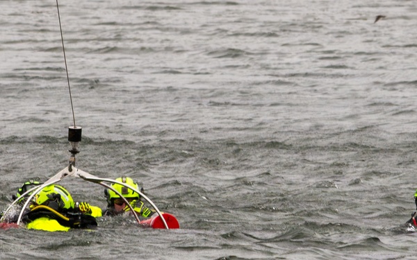 Pa. Helicopter Aquatic Rescue Team conducts water training at Memorial Lake