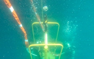 26-1PH Conducts Diving Operations