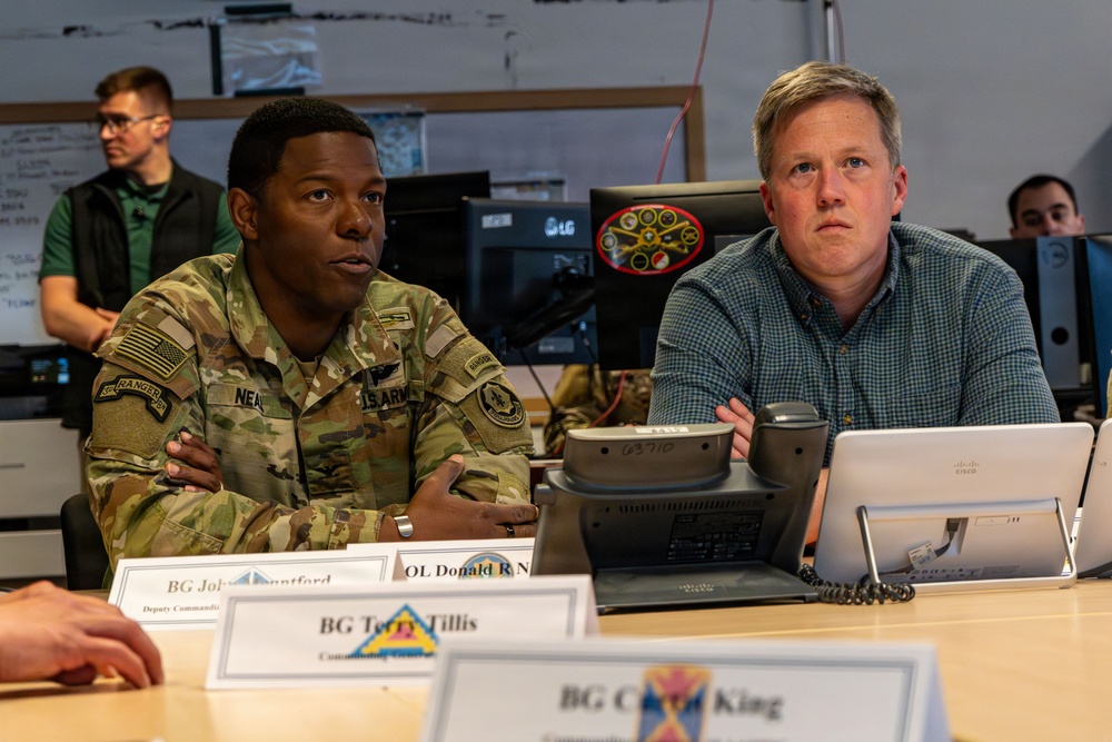 SECARMY visits 2CR