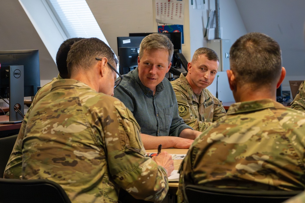 SECARMY visits 2CR
