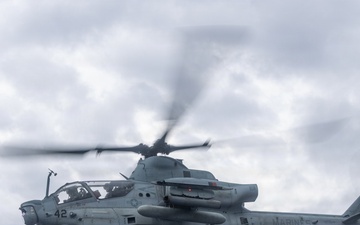 22nd MEU(SOC) | Flight Operations Aboard USS Fort Lauderdale