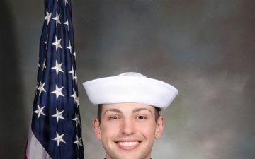 Quinn Earns Military Excellence Award at Recruit Training Command