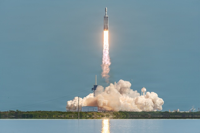 Falcon Heavy Launches ViaSat-3 F3 from Kennedy Space Center