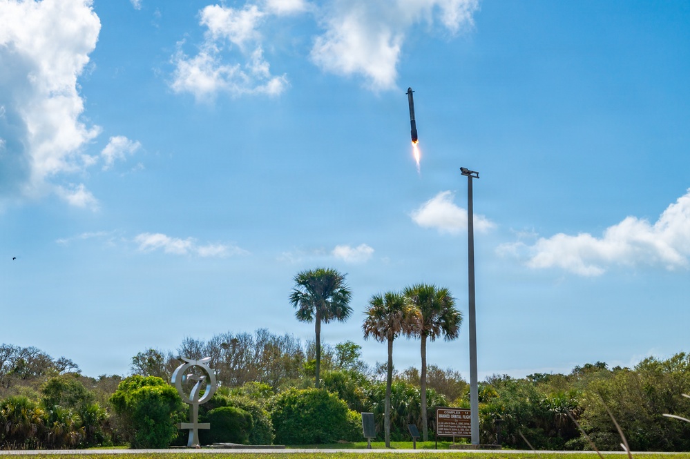 Falcon Heavy Launches ViaSat-3 F3 from Kennedy Space Center