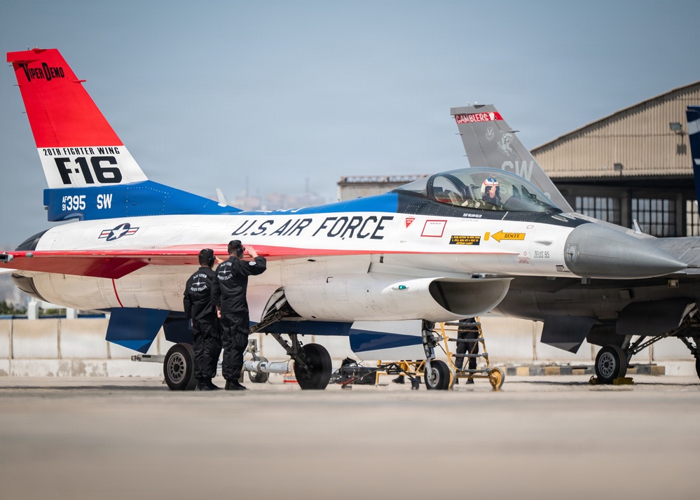 F-16 Viper Demo at Peru Airshow 2026