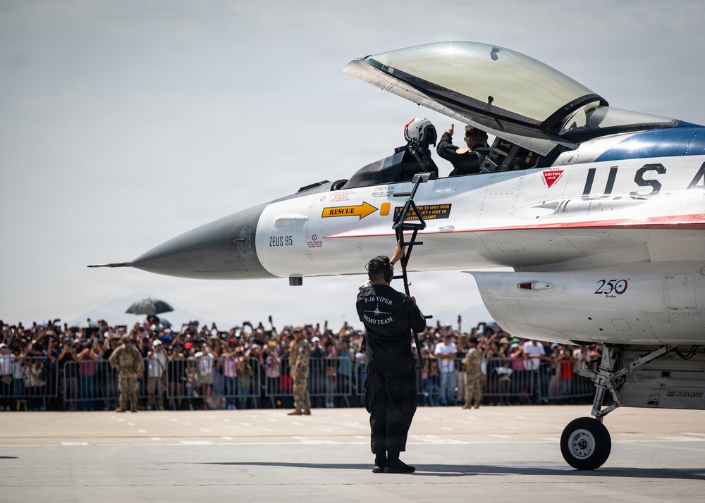 F-16 Viper Demo at Peru Airshow 2026