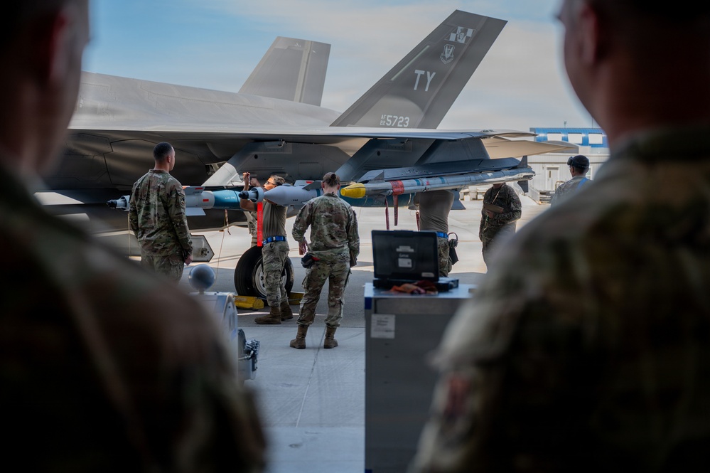 Tyndall load crews demonstrate combat lethality