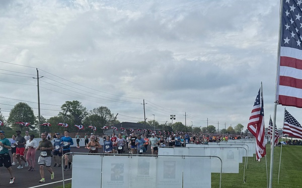 Gold Mile Honors Indiana’s Fallen at 500 Festival Mini-Marathon
