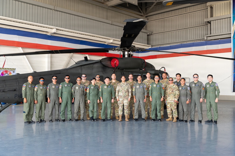 Hawai‘i and Philippine Aircrews Mark Rare Bilateral Milestone Aboard Shared Aircraft