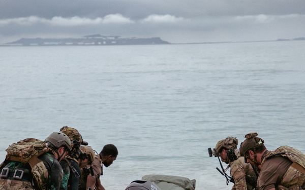 1st SFG (A) Green Berets conduct maritime training