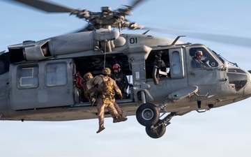 USS Tripoli Live-Hoist Training