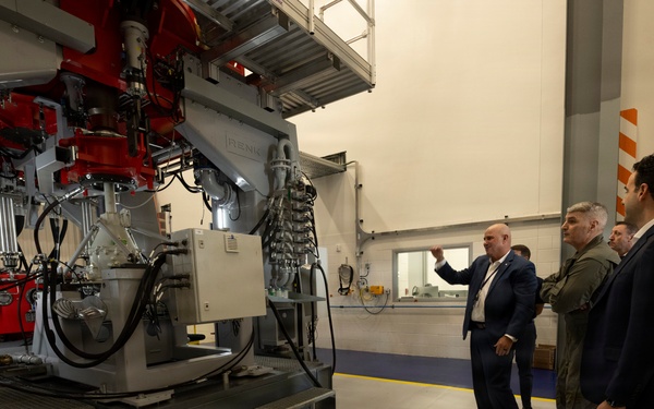 VCJCS visits NAS Whiting Field; presents "Wings of Gold"