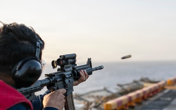 USS Tripoli M4 Gun Shoot